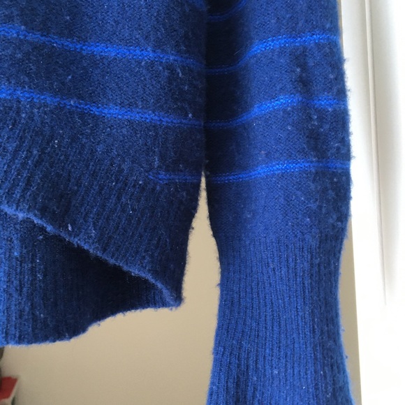 100% cashmere LINE The Label stripped sweater, with curved hem, suuuper soft! - Picture 3 of 6